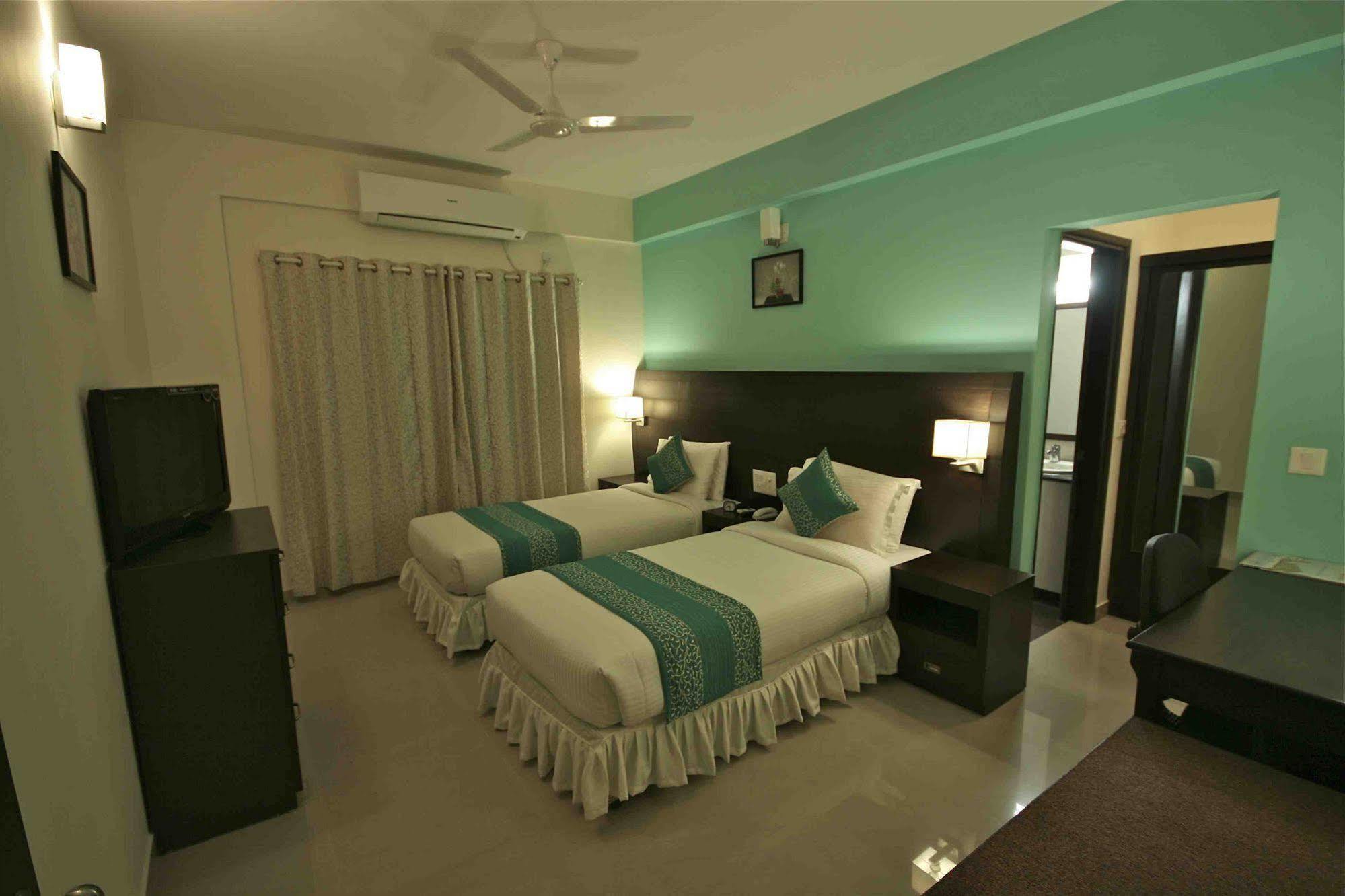 Treebo Trend Sterling Suites Inn Bengaluru Kültér fotó